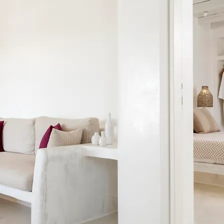Naxian Collection - Small Luxury Of The World סטלידה