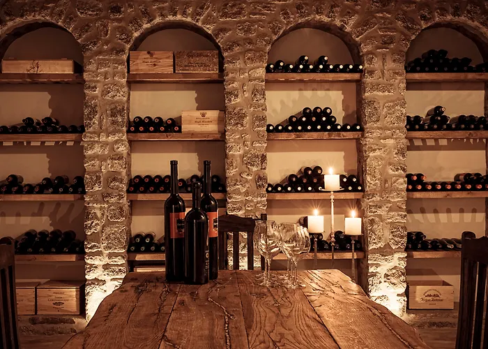 Naxian Collection - Small Luxury Of The World Stelida (Naxos)