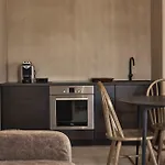 Naxian Collection - Small Luxury Of The World Στελίδα