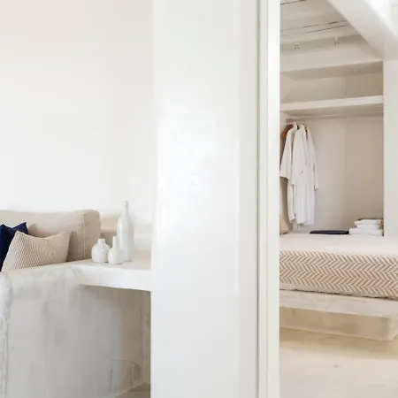 Naxian Collection - Small Luxury Of The World Stelida (Naxos)