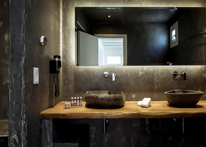 Naxian Collection - Small Luxury Of The World Stelida (Naxos)