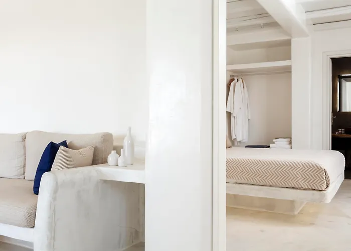 Naxian Collection - Small Luxury Of The World Stelida (Naxos)