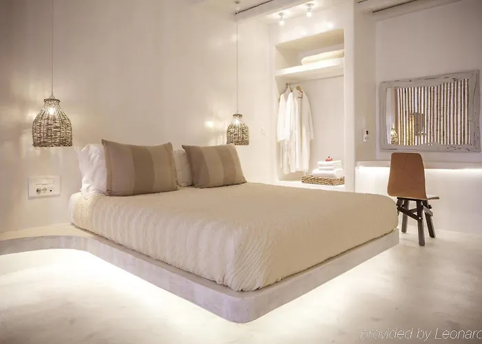 Naxian Collection - Small Luxury Of The World Stelida (Naxos)